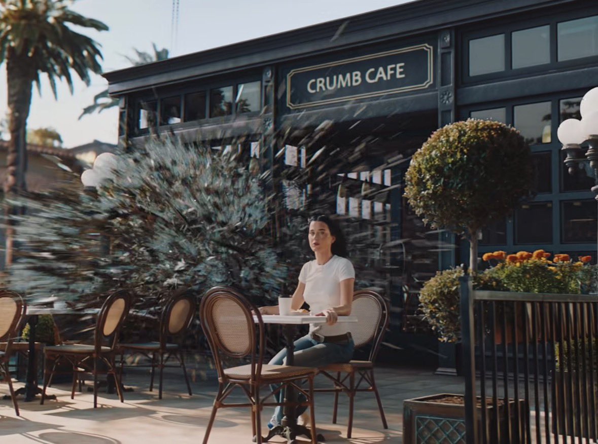 jxries's tweet image. Katy Perry acknowledging the destruction of ‘Crumb Cafe’ a real cafe in LA where she saw her ex husband with another woman in her new music video ‘bandaids’ 🩹