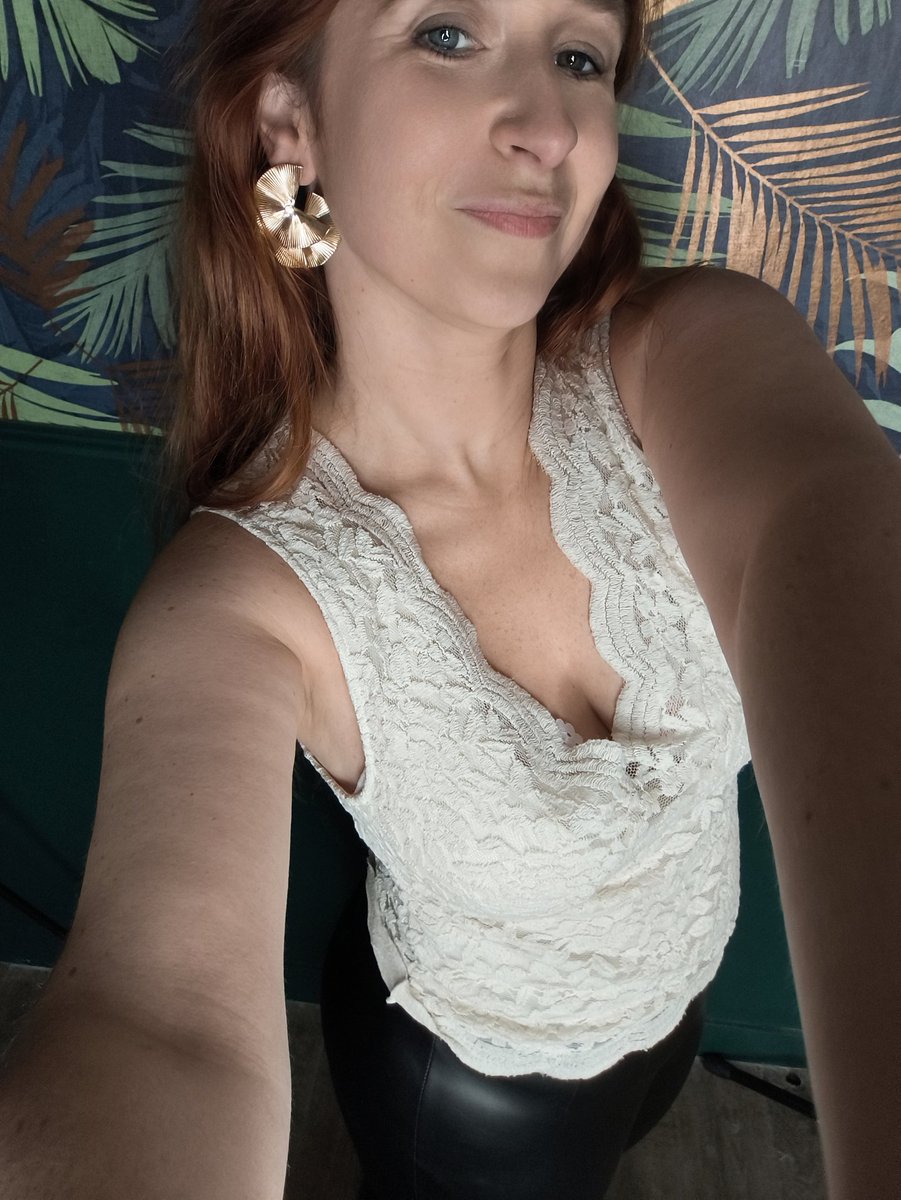 Petite Meli tweet media