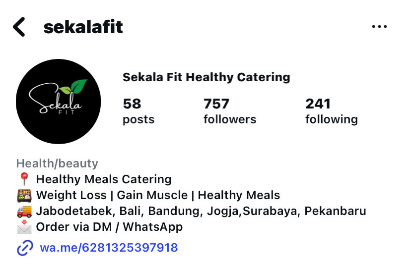 cecetaekook's tweet photo. HELP RT PENIPUAN💔

Sodaraku kemarin byr 650k untk mkn sehat menu diet gt tp hr ini sm skl gada makanan yg dtg &amp; chat pun sm skl gada respon pdhl adm nya online. 

Aku mau GA UANG 100K ke yg bisa nemuin dia+ klo yg nemuin dia ank kpopers aku tambahin kasi 1 pc ofc random https://t.co/OvveNR9jxY