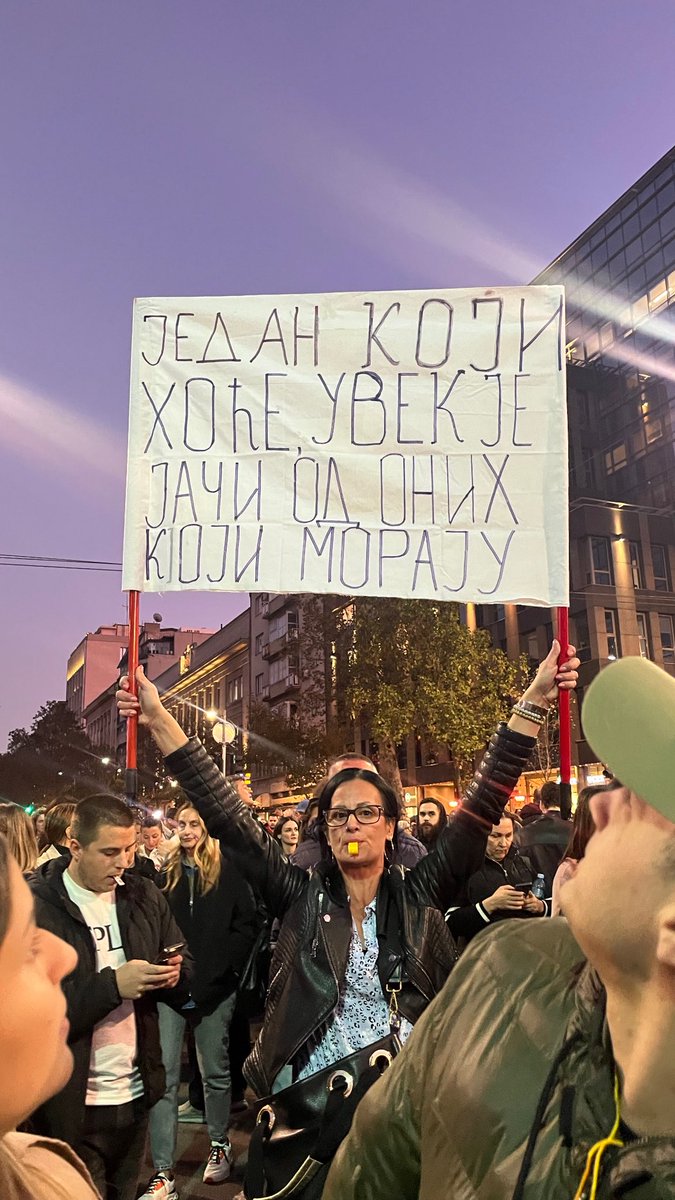 Jovanana's tweet photo. Kraljica https://t.co/QCV7i3Sdmt