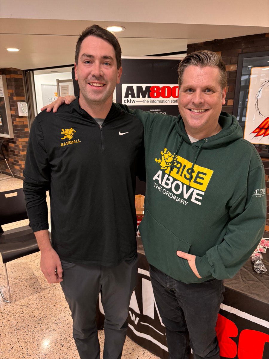 StClairCollege's tweet photo. Our friend Dan MacDonald from 89X visited St. Clair College with AM800's Mornings with Mike and Meg to promote the upcoming Fall Open House on November 8 from 10-1!
#AM800 #89X #OpenHouse #StClairCollege #SaintsNation #Windsor #Chatham https://t.co/deM6zfD7bl