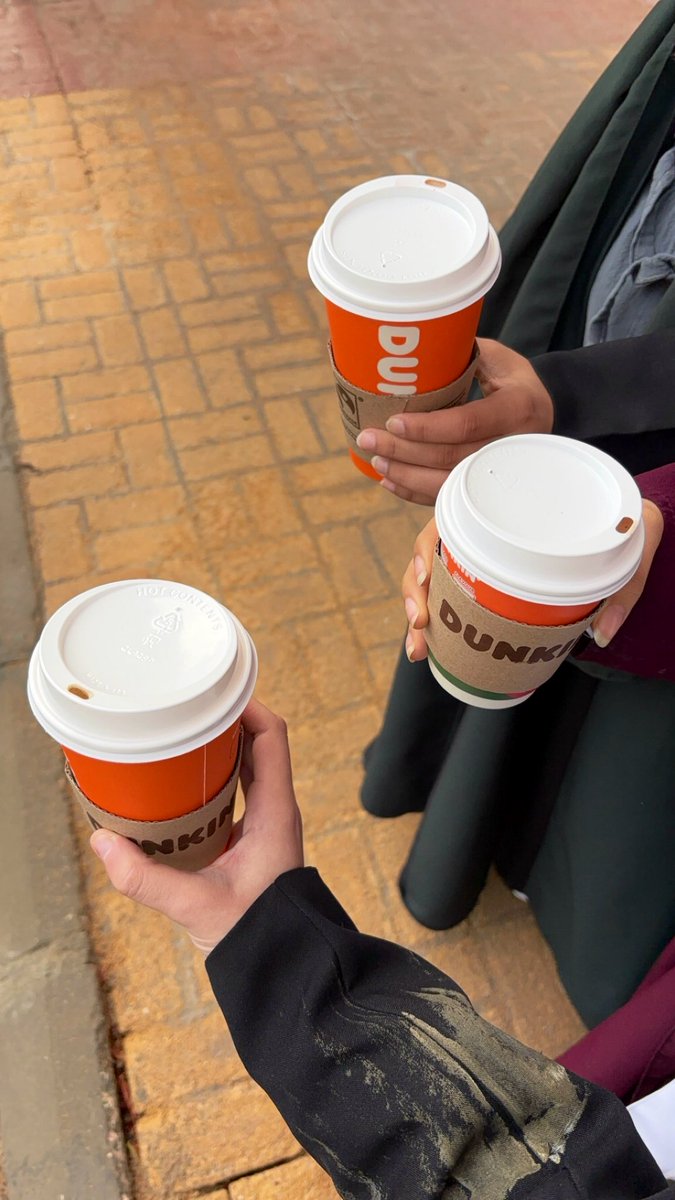 نفس الناس ب اختلاف السنه و التخصص 

               2025                              2024