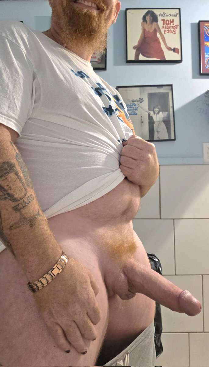 Nothing like a fat, throbbing cock to make the day go by easier 😌 

onlyfans.com/txgingerdaddy1…