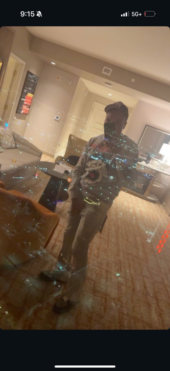 Know it been hard for me bitch young turnt 💩 start wit me! 💰🏆🥇