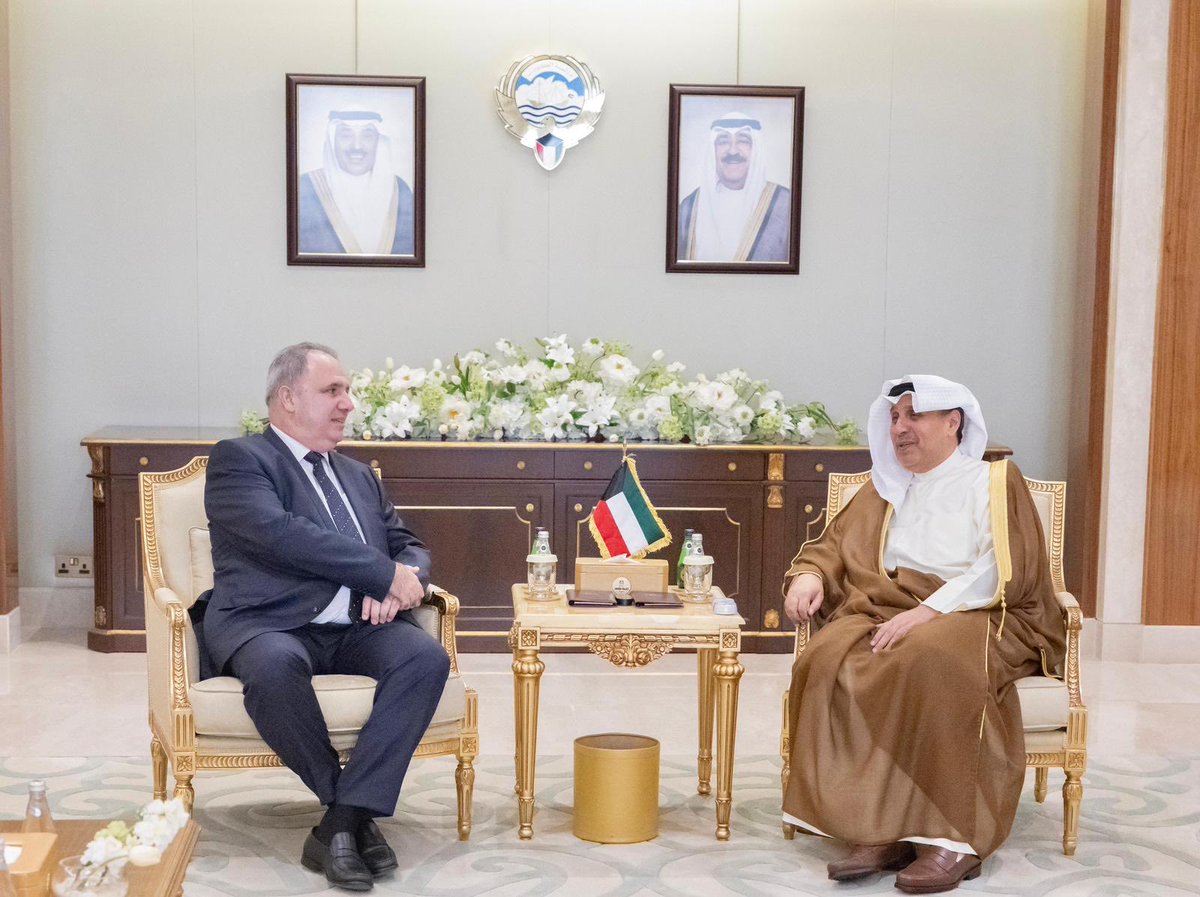 AzEmbKuwait's tweet image. During the meeting between the Ambassador of Azerbaijan, H.E. Emil Karimov, and the Minister of Amiri Diwan Affairs, Sheikh Hamad Jaber Al-Ali Al-Sabah, various issues related to bilateral relations and cooperation were discussed.
🇦🇿🇰🇼