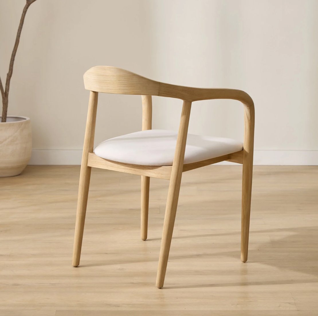 Vincentabuya's tweet image. Where craftsmanship meets comfort; handcrafted wooden dining seats that redefine timeless dining elegance. 

 #WoodenDesign #Woodwork #Interiors