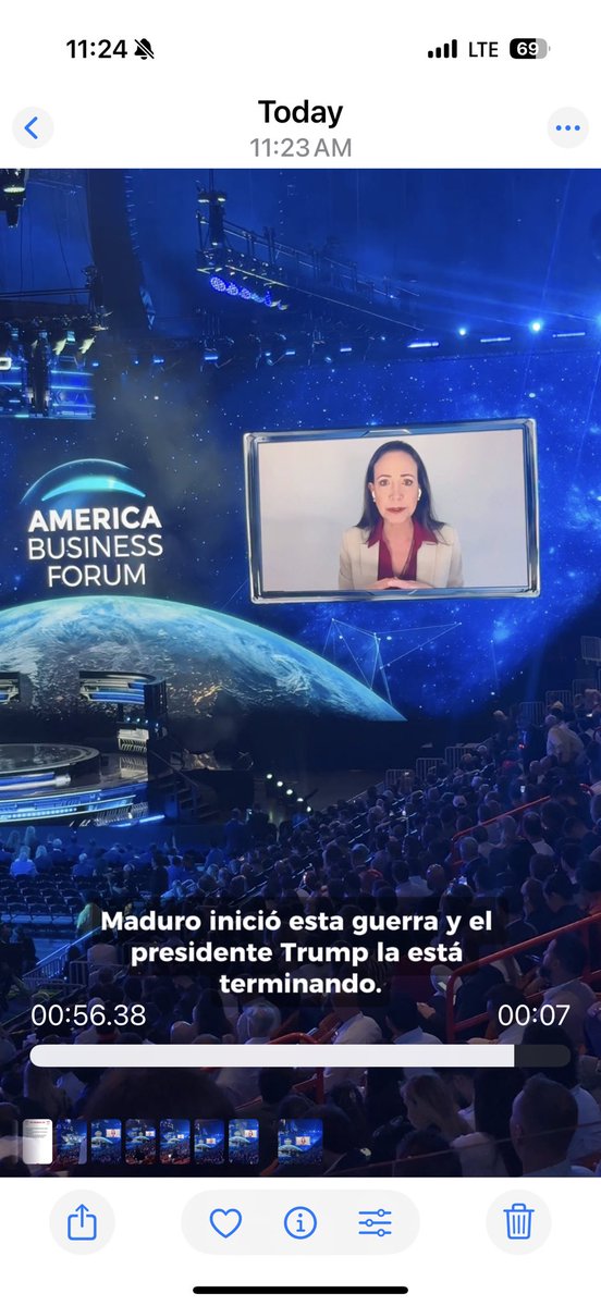 alejandraoraa's tweet photo. “Nicolás Maduro inició esta guerra. El presidente Trump la está terminando”. Así se pronuncia @MariaCorinaYA en el American Business Forum, un foro que reúne a líderes, ejecutivos hasta jefes de Estado como Trump y Milei https://t.co/Xu0ZBu4XoC