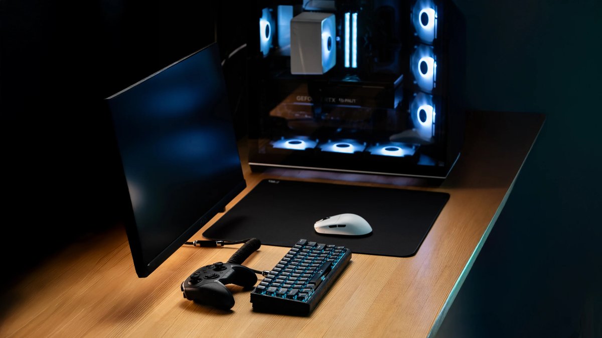 FreeFallMFG's tweet image. On sale! 
SV BASE Haus Edition. 
This is the remaining inventory. Once it is all gone, it will never be sold again.

Amazon:
amazon.com/dp/B0F9BS5F3Q

Photo cred: @wraithesportsTR