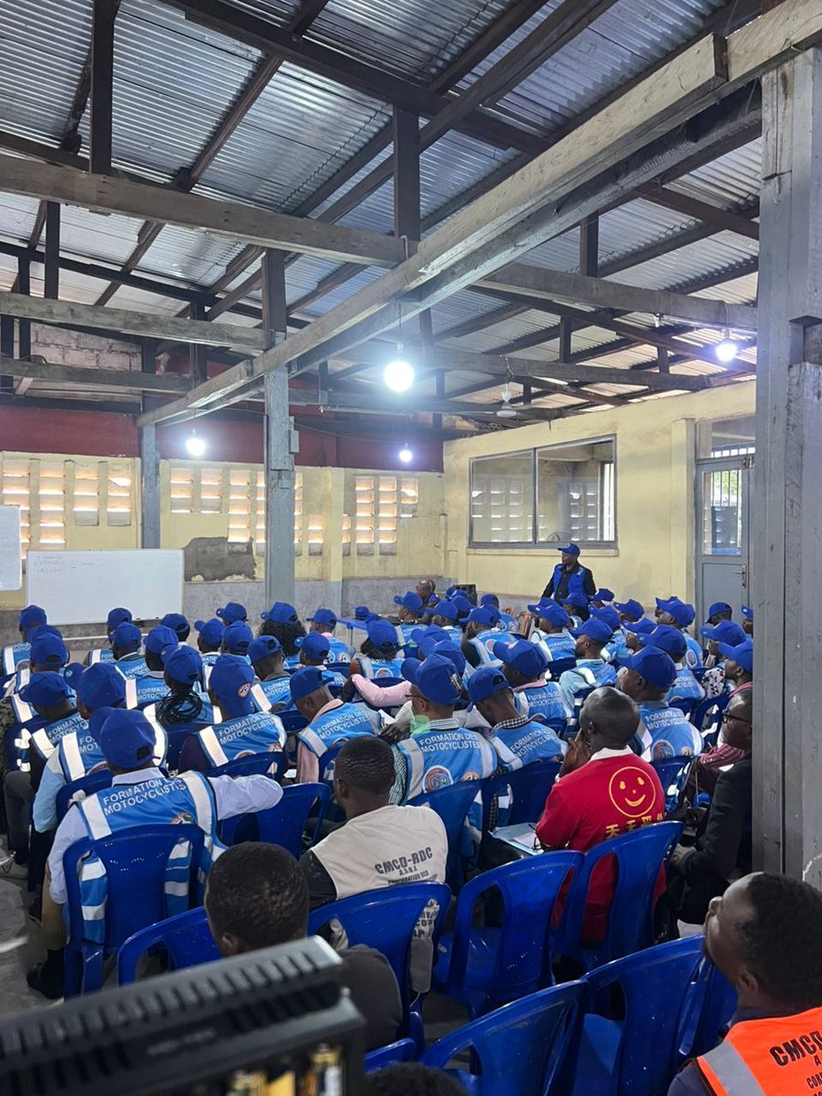 kinwewa's tweet photo. Sous mandat du Vice-Premier Ministre des Transports, la CNPR, en collaboration avec la FONAC et ses partenaires, a lancé la formation des motards
Cette initiative vise à renforcer la sécurité routière et à professionnaliser le secteur moto à Kinshasa
#KINWEWA #CNPR #Sécurité #RDC https://t.co/pMIO5rOZnK