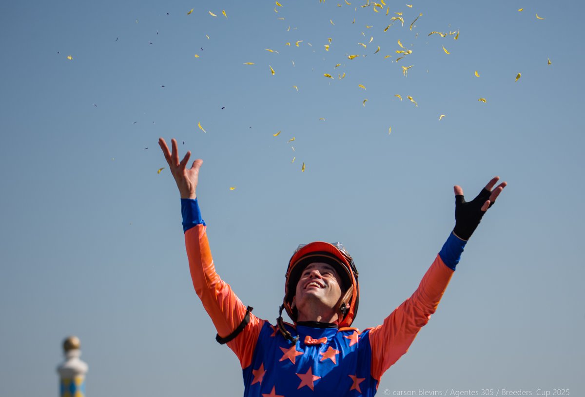 agentes305's tweet photo. Congratulations to jockey FLAVIEN PRAT on being named JOCKEY OF THE WEEK by @JockeysGuild  for the week of Oct. 27-Nov. 2. after his 2 @BreedersCup  wins and his record setting 7 victories in the same racecard at Aqueduct this past Sun Nov 02nd.

¡Felicitaciones al jinete FLAVIEN PRAT por haber sido nombrado JINETE DE LA SEMANA por Jockey's Guild para la semana del 27 de octubre al 2 de noviembre, después de sus 2 victorias en la Breeders' Cup y su récord de 7 victorias en la misma jornada de carreras en Aqueduct el pasado domingo 2 de noviembre!

Photo: @roguewolf007 Agentes 305