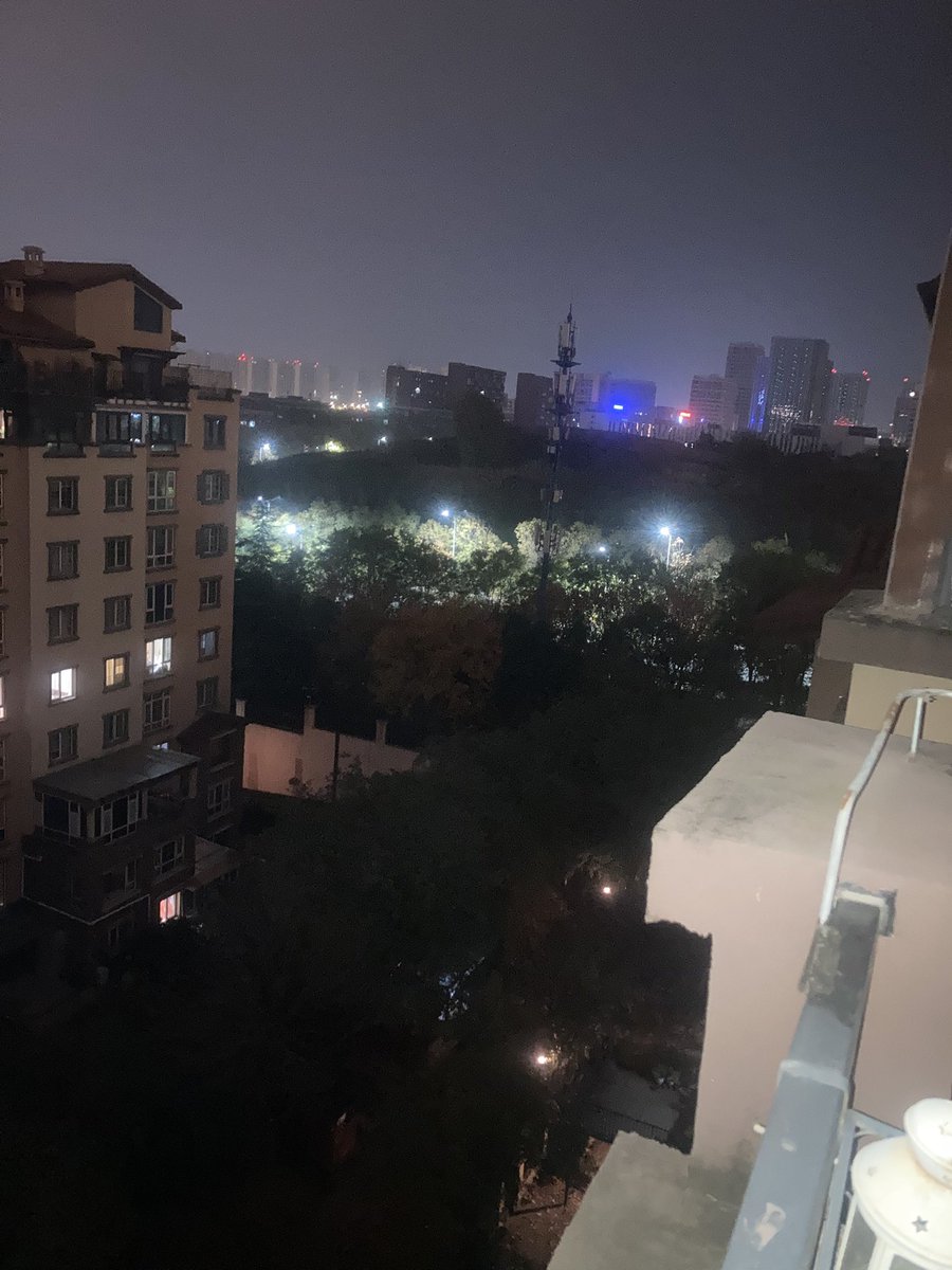 DieshaDiam94561's tweet image. 安静的夜。