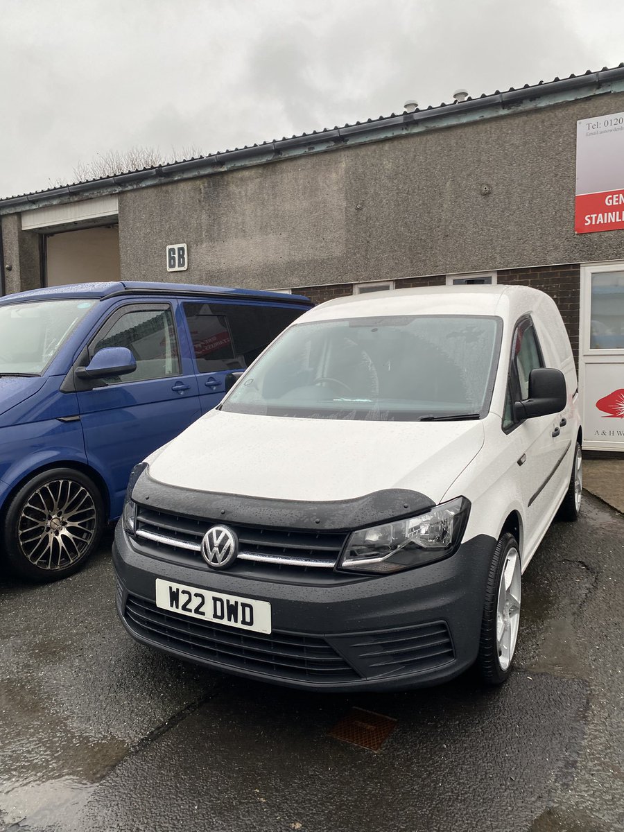Elitet5's tweet image. Few of the vans in so far this week for mechanical and servicing work #vw #volkswagen #caddy #transporter #T5 #T6 #service #cornwall