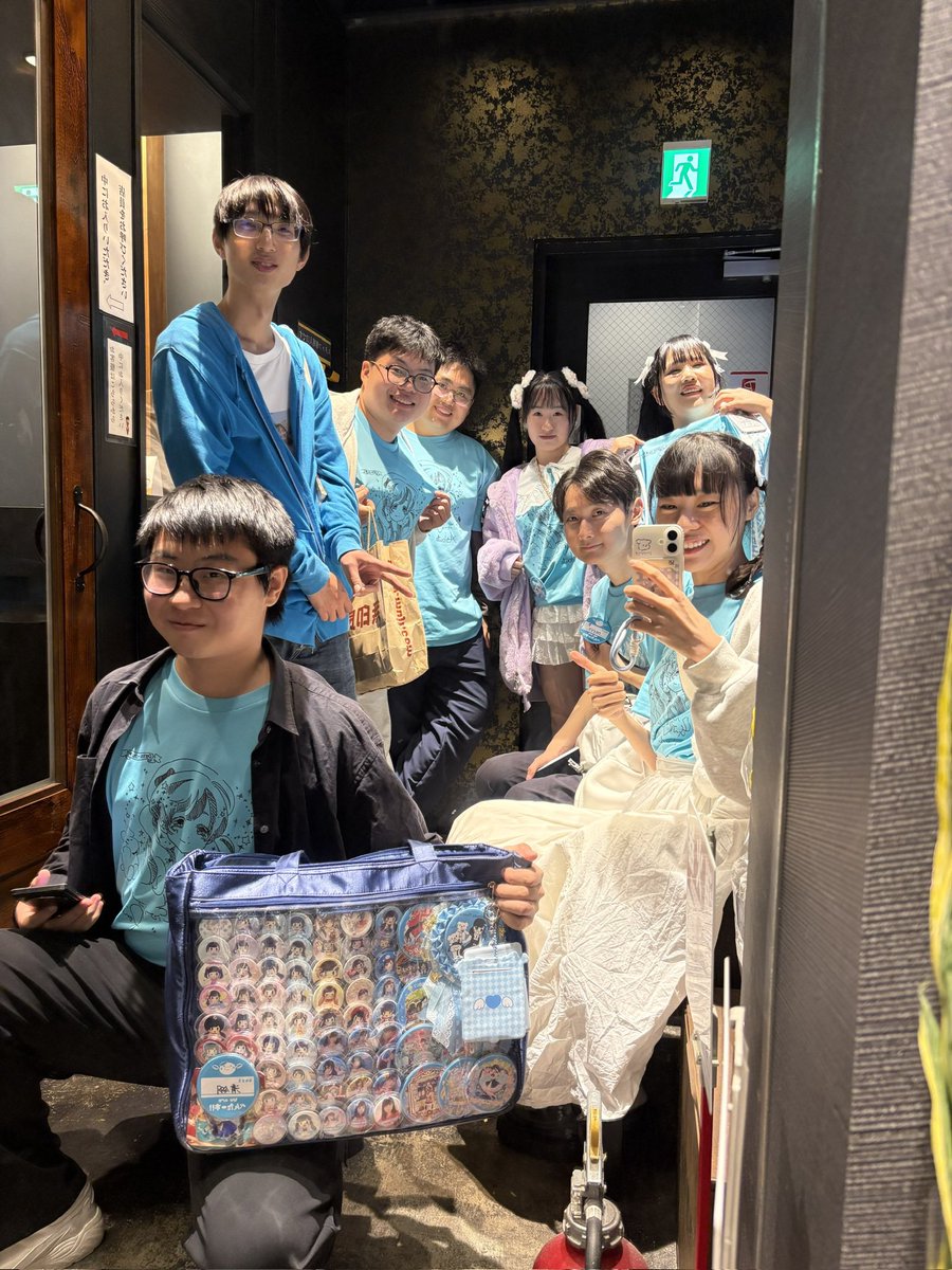 P1at1num's tweet photo. Pentachu 远征小分队！
上一次来名古屋还是2019年的10周年活动，终于又再次来到了名古屋！
Penta生日快乐，30代的我们要一起加油！
见到了很多很多penters，不论什么时候大家的热情都是一样高涨！
虽然我的日语很差，但是有在努力交流！
各位下次再见！希望能够和我打招呼！ https://t.co/LzJ6O2OPlr
