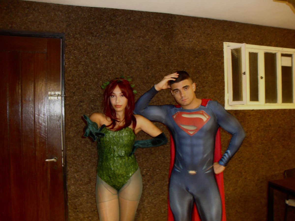 vectorpeep's tweet image. What's the "S" stands for?