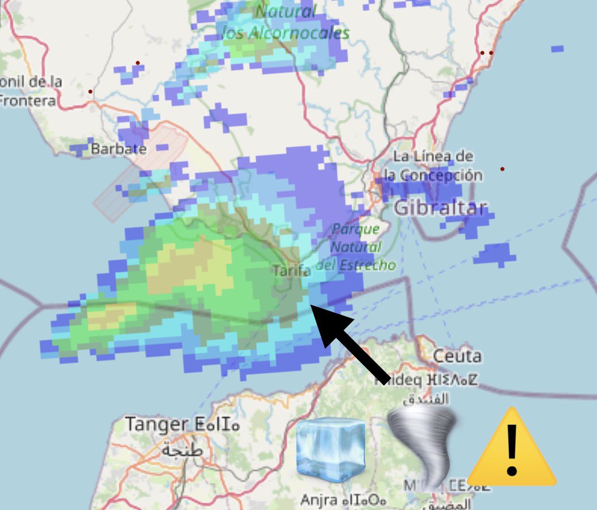 Supercelula bastante fuerte acercándose a Tarifa, Cádiz!!🌪️⚠️
Esta tormenta muestra una reflectividad muy alta y una estructura muy organizada.
Puede ir acompañada de granizo de hasta 3cm, rachas de viento de hasta 60-70km/h y existe la probabilidad de manga marina y/o tornado.