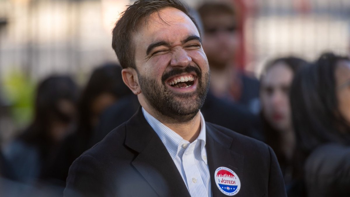 📊 न्यूयॉर्क सिटी का बजट – वित्तीय वर्ष 2026

अमेरिका का सबसे बड़ा शहर New York City ने FY 2026 के लिए
 US $ 115.9 बिलियन (लगभग ₹ 9,60,00,00,00,00,000) का बजट मंज़ूर किया है। 💰
यानी करीब ₹ 9.6 लाख करोड़ रुपये! 🇮🇳

यह रकम दुनिया के कई देशों की GDP से भी ज़्यादा है। 🌍