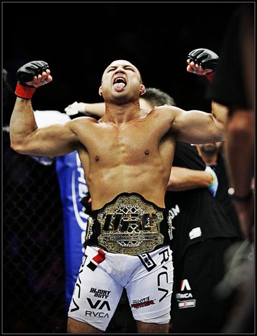 MarkPavelich's tweet photo. Ex-#UFC champ #BJPenn was arrested again in #Hawaii after allegedly attacking a 45-year-old man. 
It’s heartbreaking to see. This isn’t about headlines anymore—this is a man who clearly needs help. Someone step in before it’s too late.
👉🏻#MensMentalHealth https://t.co/RBgDDE7ROT