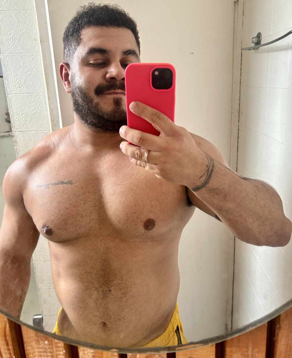 Como é gostoso o pump de treinar peito