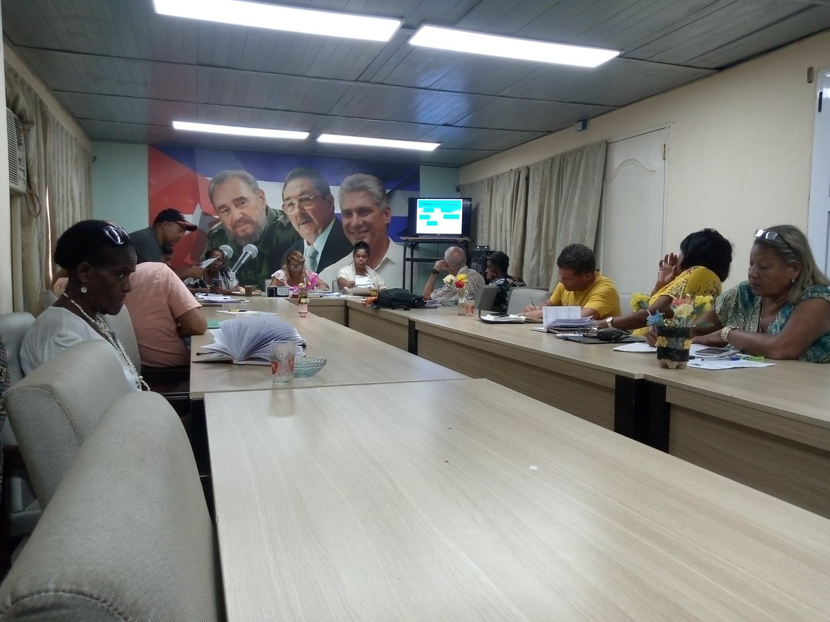 miriambor2024's tweet photo. Se lleva a cabo la reunión del Consejo de Dirección de Educación Diez de Octubre, con profundos análisis sobre la marcha del proceso docente educativo en el territorio https://t.co/cnzO5cR69l