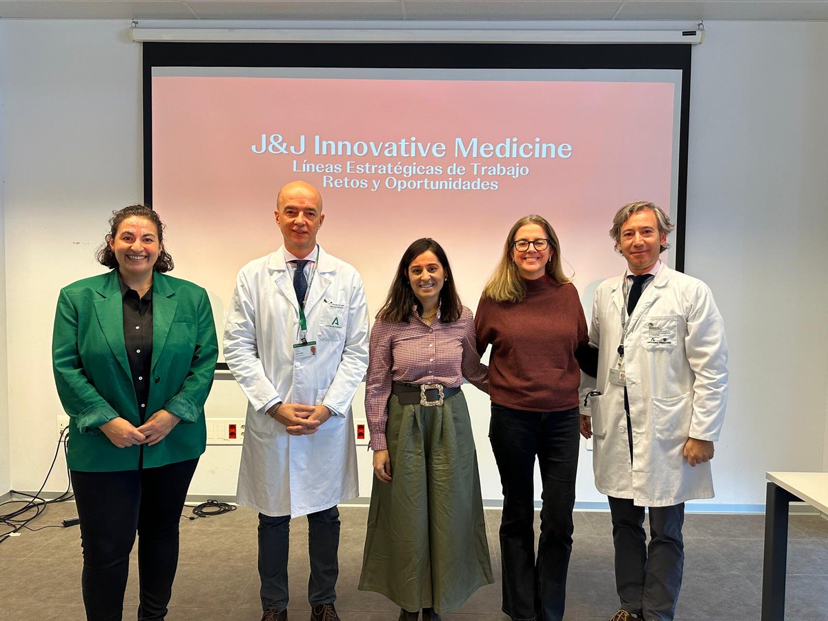 🏥 Esta mañana hemos celebrado un encuentro profesional estratégico junto a <a href="/IMIBIC/">IMIBIC</a> y la farmacéutica Johnson &amp; Johnson con el objetivo de impulsar la investigación clínica y la innovación orientada a resultados en beneficio de las y los pacientes 🧪🤝