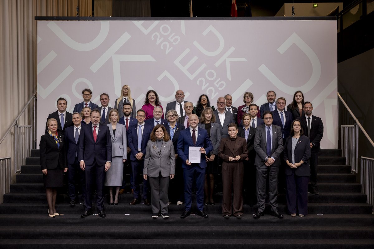 This week, Switzerland participated in the informal meeting of culture and media ministers in Copenhagen.
On this occasion, the Directors of the Federal Offices of Culture and Communications signed the Declaration on the necessity of culture and media as a safeguard for European