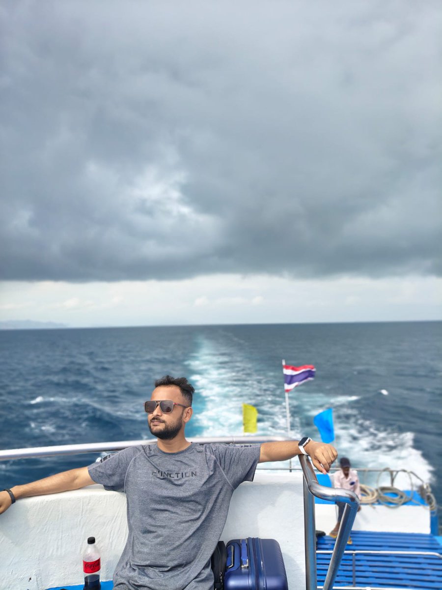 koiralapranit's tweet photo. Enjoying my vacation in Thailand. Loved this sea view. it's actually View-tiful ❤️
#phiphiIsland #Thailand https://t.co/ejMvyDmYz2