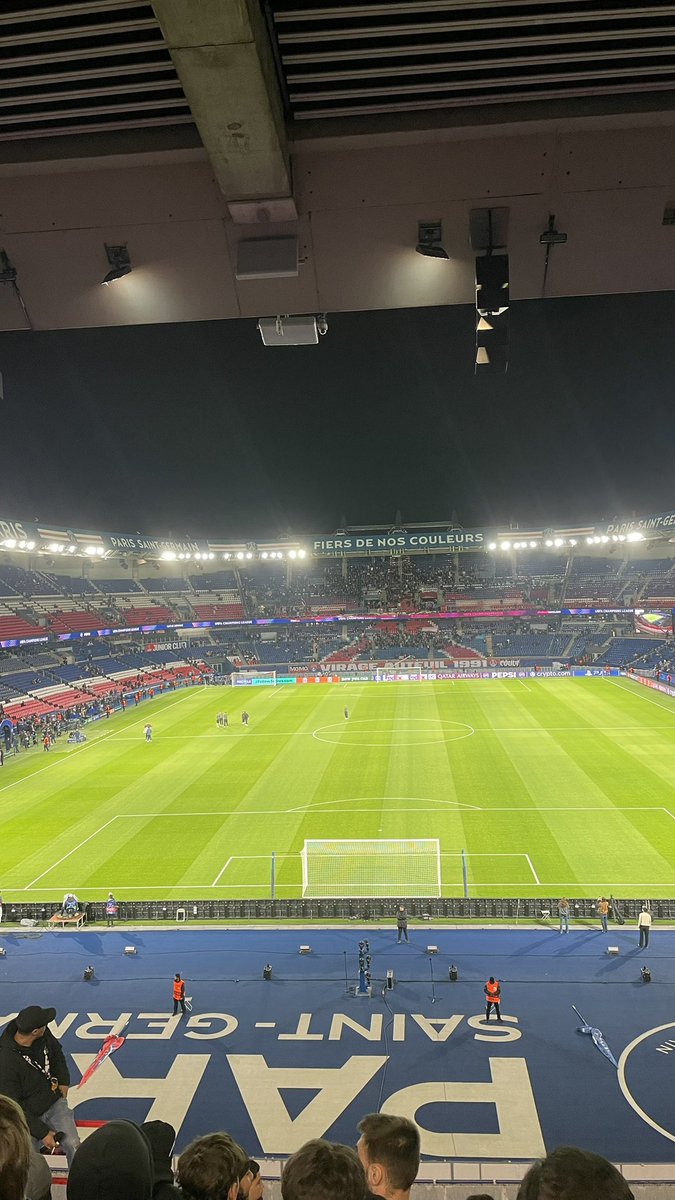 tngVA91's tweet photo. @ziyech93100 Le frero 100% clean, il m a sorti une place boulogne cup à 75e hier, est ce que j ai besoin d’en dire plus✅✅ https://t.co/MmOJdoDs7s