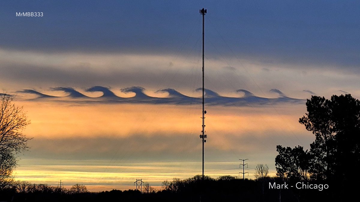 Something moved through the sky — and left WAVES behind. 
Chicago viewers couldn’t believe what they were seeing.

#MrMBB333 #sky #Phenomenon