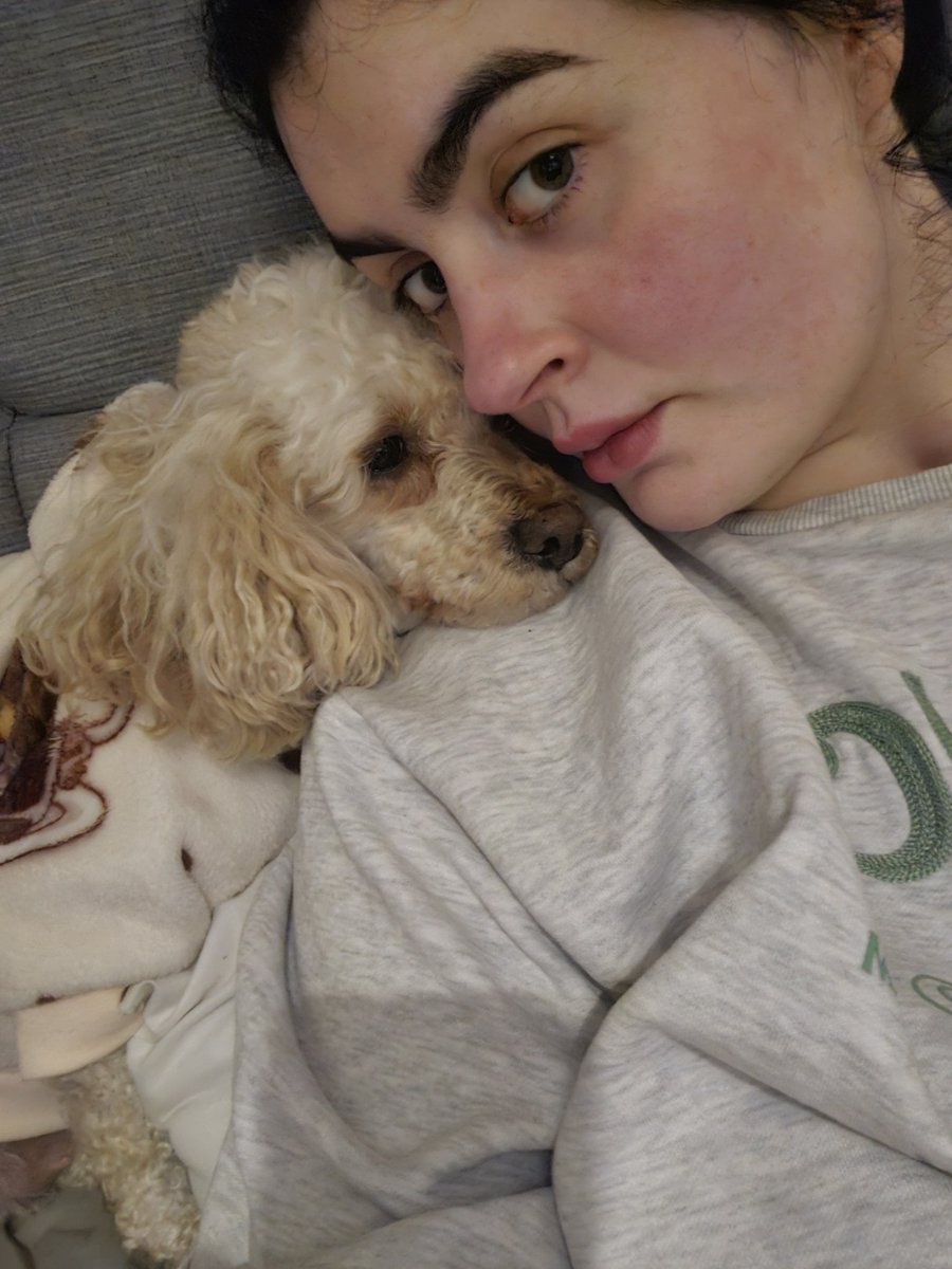 The wean hates the fireworks but she is being brave so looks like I'll be like this for most of the night <a href="/AndyMcI85/">Andy Mc</a>