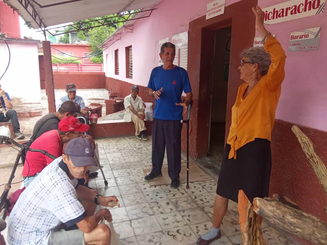 LuisOrland50549's tweet image. Esta mañana se desarrolló un encuentro cultural recreativo con los asistenciados de Sistema de Atención a la Familia en #Taguasco un espacio para el disfrute. #CulturaTaguasco #CasasDeCulturaSS
#CulturaEspirituana
#SanctiSpíritusEnMarcha
#LaCulturaEnBuenasManos