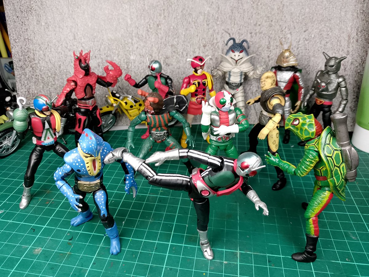 PekasamR's tweet photo. Royal rumble💥
shodo kamen rider https://t.co/utno0huOi0