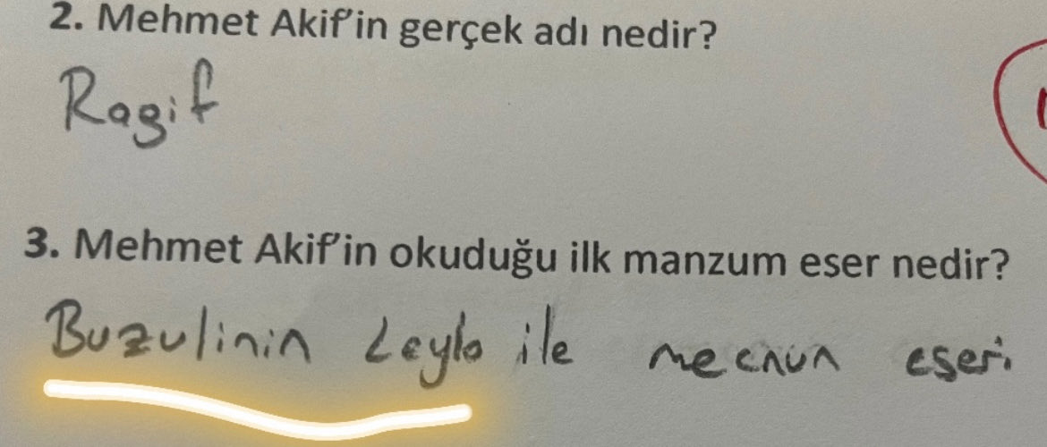 Nasipte en sevdiğim şairin ismini böyle görmek de varmış 🤦🏼‍♀️