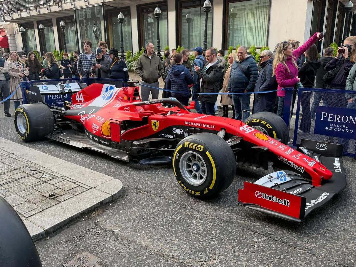 Timothy_Hughes's tweet photo. F1 at Vintage car rally London #London #londonlife #londonist #londoner #londoners #pallmall #vintagecar #vintage #car #cars #carsofinstagram #carsofinsta #carswithoutlimits #gearhead #gearheads #gearheadnation #petrolhead #petrolheads #petrolheadonism #… https://t.co/UuNAzUh7Gh https://t.co/MBsCkilJO1