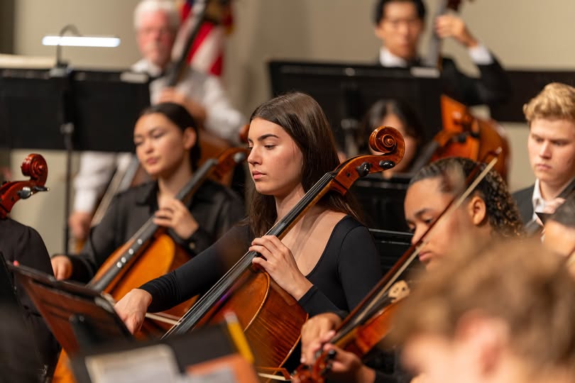 ClubChattanooga's tweet photo. Southern Symphony Orchestra - Sunday, 11/9/2025 @  7:30 PM, Collegedale Church of 7th-day Adventists.
Conducted by Laurie Cadwallader, CMC member &amp; graduate New England Conservatory of Music.  Mozart, Brahms, Dvorak.  With Juilliard cellist &amp; Collegedale native Nathan Francisco. https://t.co/RLR0M5BvI0