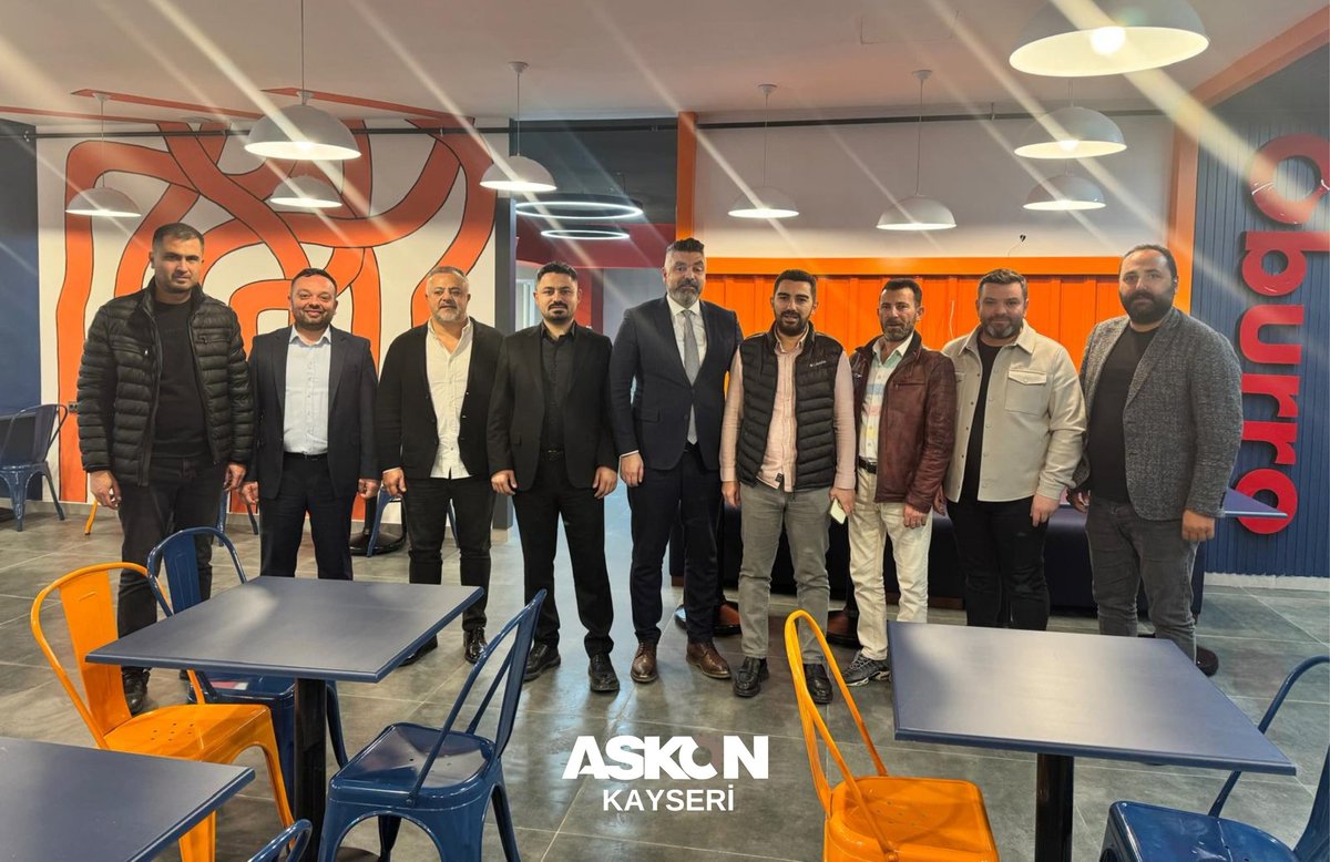 ASKON Aksaray Şube Başkanımız Hasan Dağ ile birlikte Yönetim Kurulu Üyemiz Serkan Derebaşı, üyelerimiz Akın Peker ve İbrahim Beğit'in  Aksaray’daki yeni firması Pizzzen’i ve Oburro'yu ziyaret ettik.
Yeni girişimlerinin hayırlı olmasını dileriz.

#ASKON #Pizzzen #Aksaray #Ziyaret