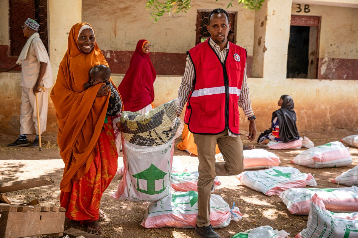 In times of humanitarian crisis and shocks, it is the local communities which are the first and primary responders, not international organisations. Thus the need to support local actors and organisations, such as the #SRCS (#BishaCas).