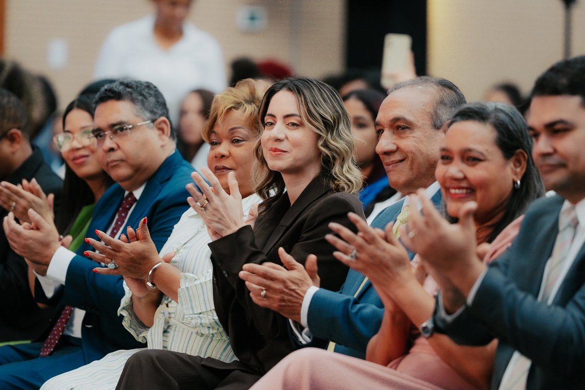 Con la Política Nacional de Cuidados, la República Dominicana avanza hacia un sistema que promueve el empleo digno, la equidad y el bienestar social.
Cuidar es avanzar como país.
<a href="/SuperateRDO/">Supérate</a> 
#SemanaDeLosCuidadosRD2025