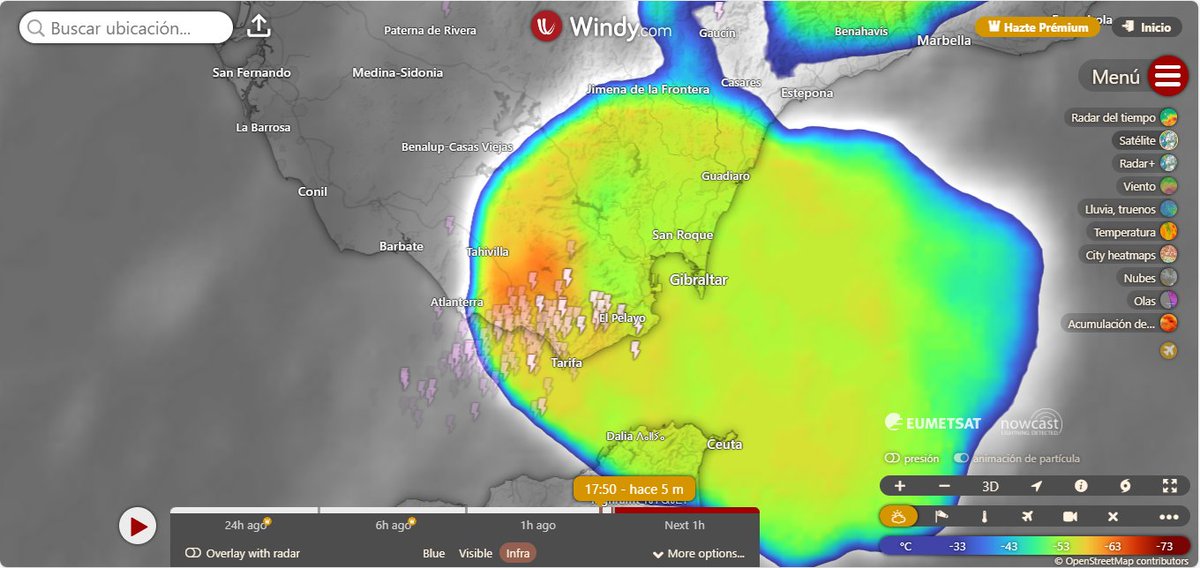 Tormenta muy severa al norte de Tarifa, que podría llegar granizo, fuertes vientos y lluvias torrenciales. Tampoco se descarta algún amago tornádico. Ahora se desplaza hacia Algeciras. Mucha precaución, pasa rápido pero es intensa. #lluvias #tormentas