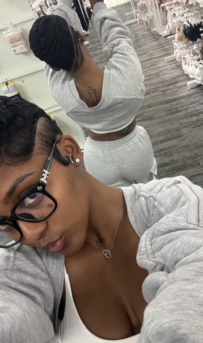jhustjaz's tweet photo. Pixie girls have more fun 🧚🏽‍♀️ https://t.co/auL7lRxQpL