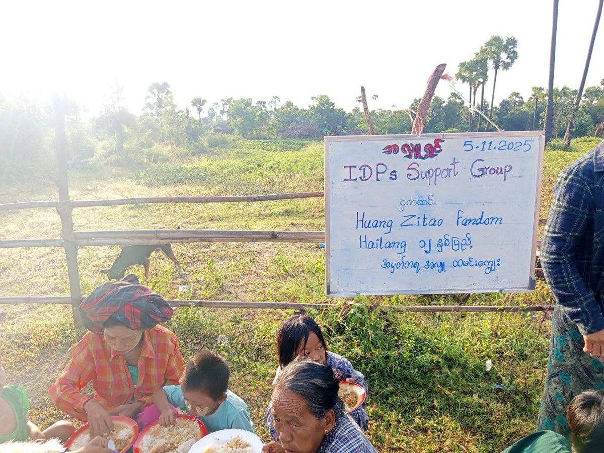 ZTAOMyanmarFans's tweet photo. On #1105HappyHailangsDay, Myanmar Hailangs has organized 12 donation projects (to celebrate 12th year) worth of about 5,000 USD, all under #ZTAO's name. 
🌊 120 blankets, 120 outerwears
🌊1,200 meals
🌊 1 temp housing and more
#HuangZitao #Tao #黄子韬 https://t.co/ZyFqatl5ZJ