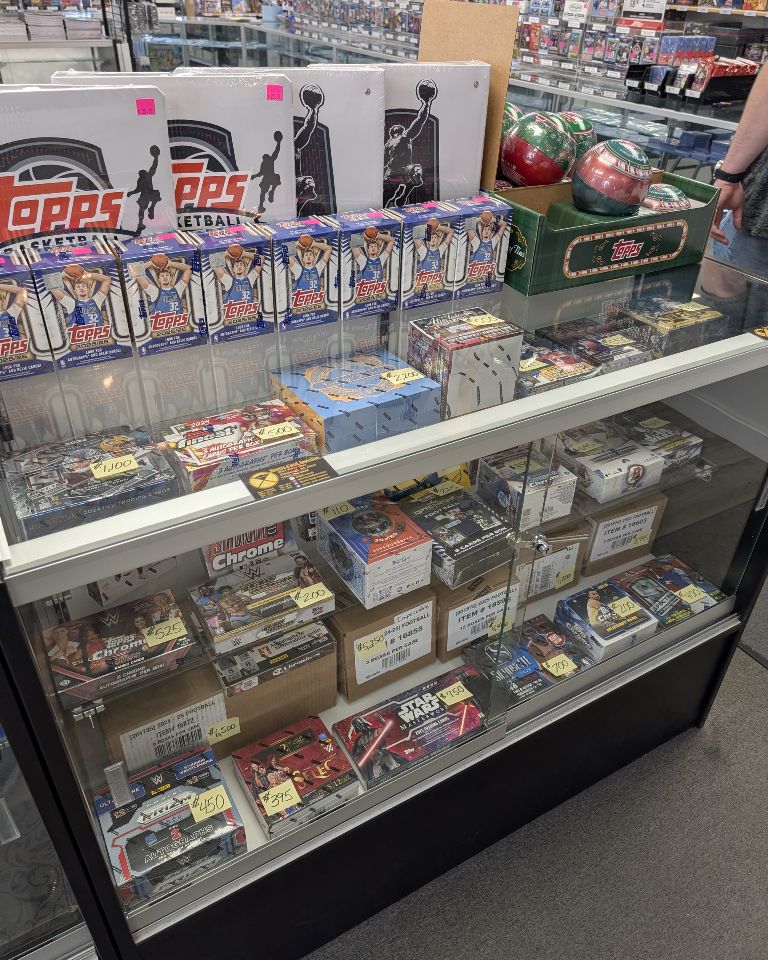 Have you checked out the "Last Box" case at the shop?  You know what they say about the last box...

#SCJ #TradingCards #WhoDoYouCollect #TheHobby #SportsCards #Collecting #HobbyShop #SUPPORTYOURLCS