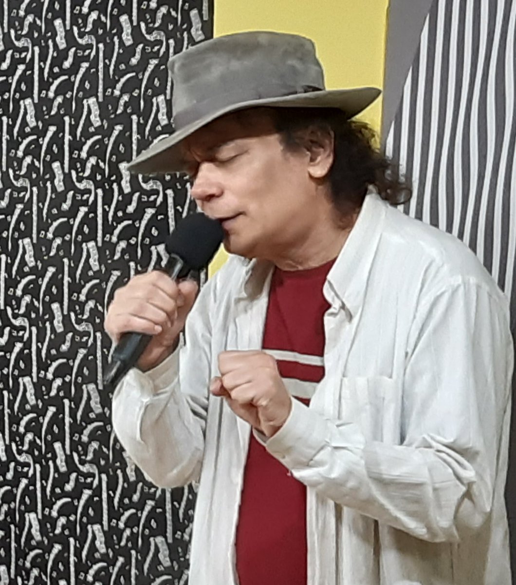 jadercantor's tweet image. Bora cantando 📷📷 Gravação de ontem 📷📷 Sábado no Ar 📷📷📷📷
#cantor #compositor #singer #songwriter #cantante #jader #musica #music #musico #musical #musically #artista #artist #arte #art #tv #tvshow #show #entretenimento #entertainment #cantar #cantando #song #singing #sing