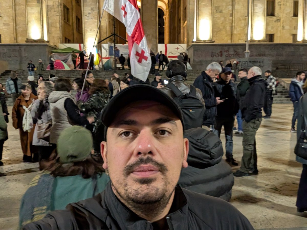 araddun's tweet image. The West watches... When does inaction become complicity?
History whispers: Punish authoritarians, or watch democracies crumble. Act now - for Georgia, for us all 🇬🇪
#StandWithGeorgia #DefendDemocracy