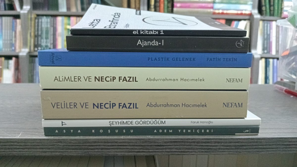 elonumit's tweet photo. Maşaallah, genç gönüldaşlar art arda eserler veriyorlar. Kendi yayınevlerini de açıyorlar. Allah daim eylesin, bereketli kılsın! https://t.co/joxXS4Aci6