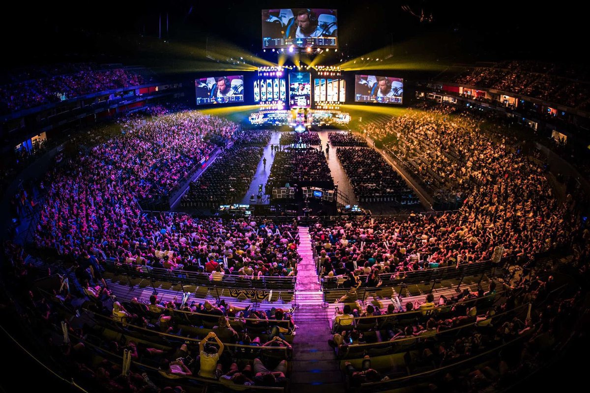 وقّعت شركتا #هيوماين ومجموعة #ساڤي للألعاب الإلكتروني مذكرة تفاهم تهدف إلى تطوير نماذج وتطبيقات ذكاء اصطناعي مخصصة تدعم مختلف مجالات الأعمال، في خطوة تجمع بين شركتين ضمن محفظة صندوق الاستثمارات العامة لتعزيز الريادة في مجالات الذكاء الاصطناعي والإبداع والابتكار الرقمي