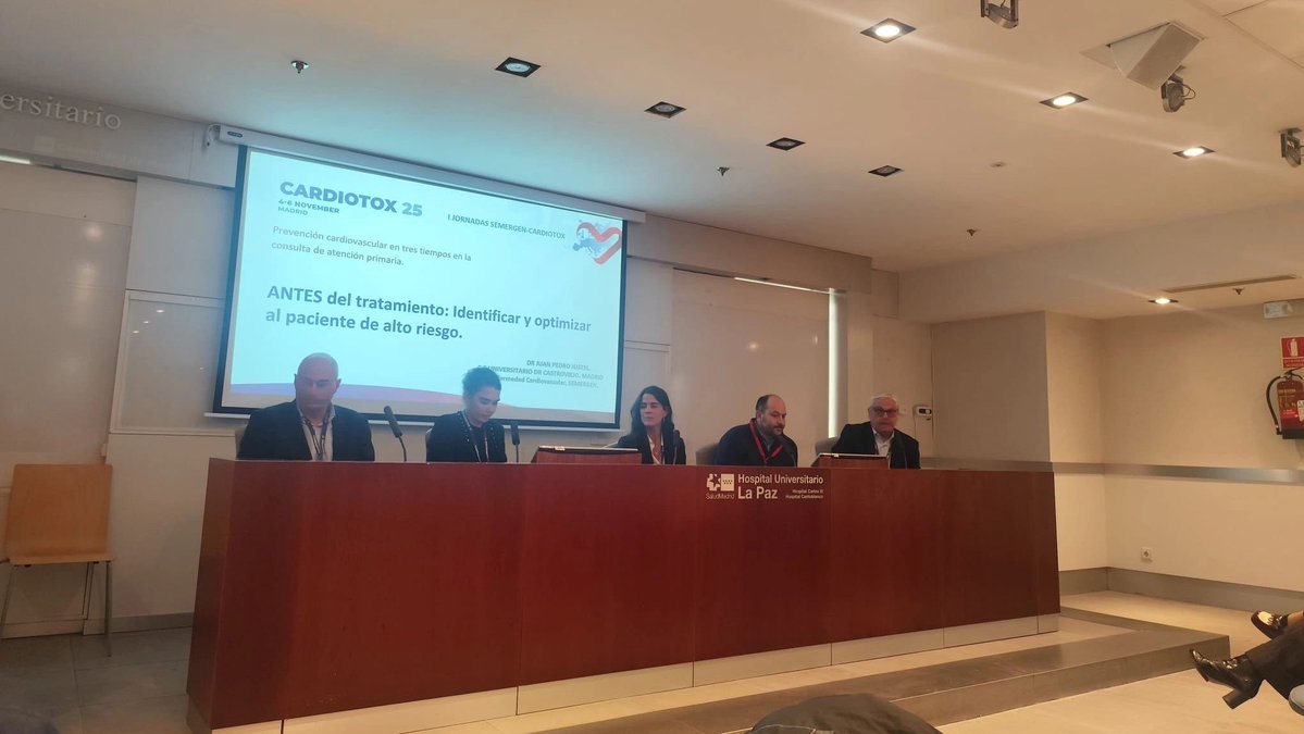 👉Estos días se está celebrando en el Hospital de la Paz de Madrid la I Jornada #CardioTox con la participación de varios médicos de familia de SEMERGEN en el Comité Científico y como ponentes.
Hoy, mesa 🫀 Cáncer y riesgo cardiovascular: claves desde Atención Primaria