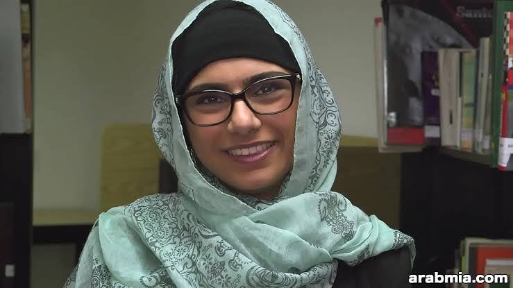 <a href="/miakhalifa/">Mia K.</a> The audacity, u literally profited off sexualizing the hijab is insane, Weirdo