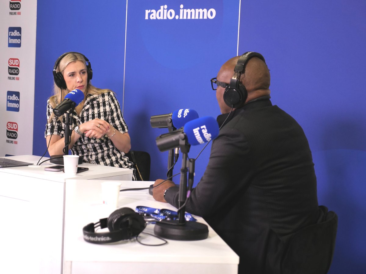 💬 « L’IA ne remplace pas l’humain, elle conforte son intuition et sa décision »

#IA &amp; #Immobilier : plus qu’une nouvelle technologie, c'est une révolution cognitive nous explique <a href="/VilogiFr/">VILOGI</a> en direct du <a href="/salonrent/">Salon RENT</a> dans une table ronde inédite ! 

🎧👉 radio.immo/broadcast/1064…