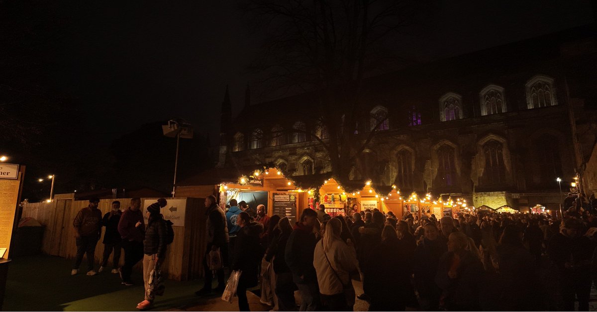 AndersonTours's tweet photo. Our first Salisbury &amp; Winchester Christmas Market Tour takes place on Saturday 22nd November!

Join us for a festive day out visiting two cathedral cities, filled with Christmas cheer, food, and gifts.

📷 Book now and get 20% off with code 'XMAS20': https://t.co/Xh2gYn2lXy https://t.co/bDsKuGxVVP