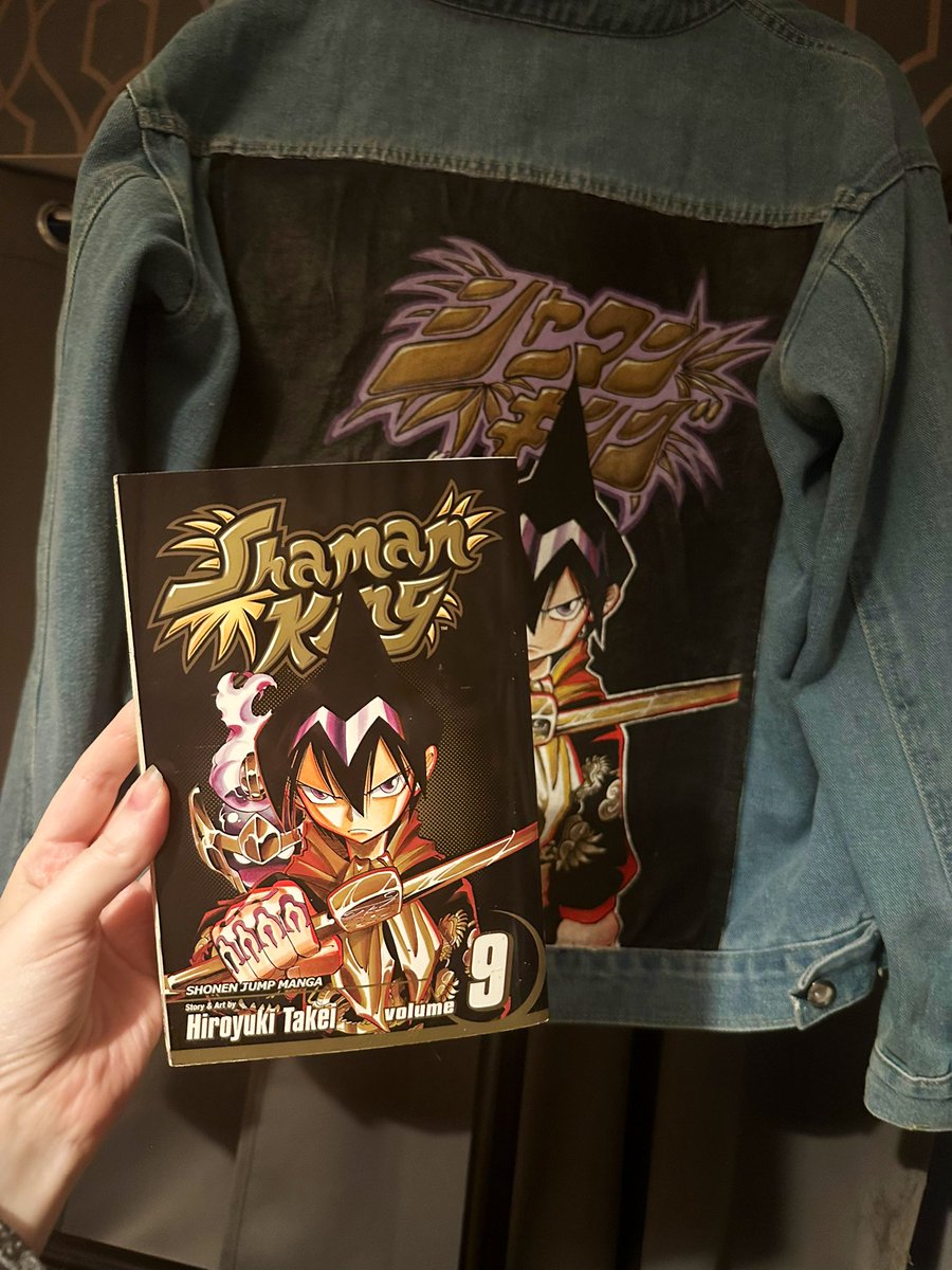 RyniDraws's tweet photo. I finally got the birthday gift my sister made for me~!! https://t.co/oSxST0M1Xq